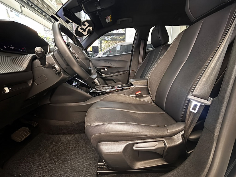 Foto do veículo PEUGEOT 2008 1.0 TURBO 200 FLEX ALLURE CVT 2025 16.296 KM 119.777,00