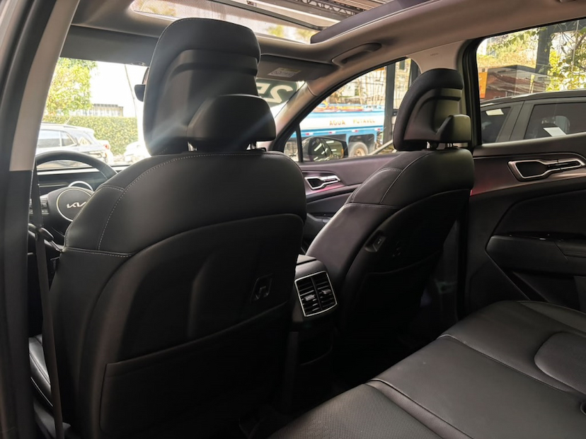 Foto do veículo KIA SPORTAGE 1.6 TGDI MHEV EX PRESTIGE DCT 2025 18.700 KM 226.777,00