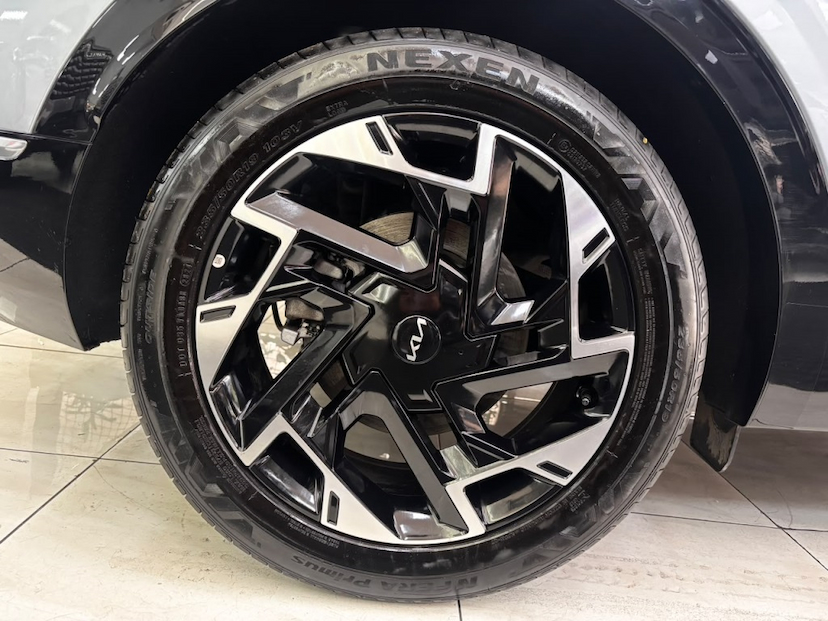 Foto do veículo KIA SPORTAGE 1.6 TGDI MHEV EX PRESTIGE DCT 2025 18.700 KM 226.777,00