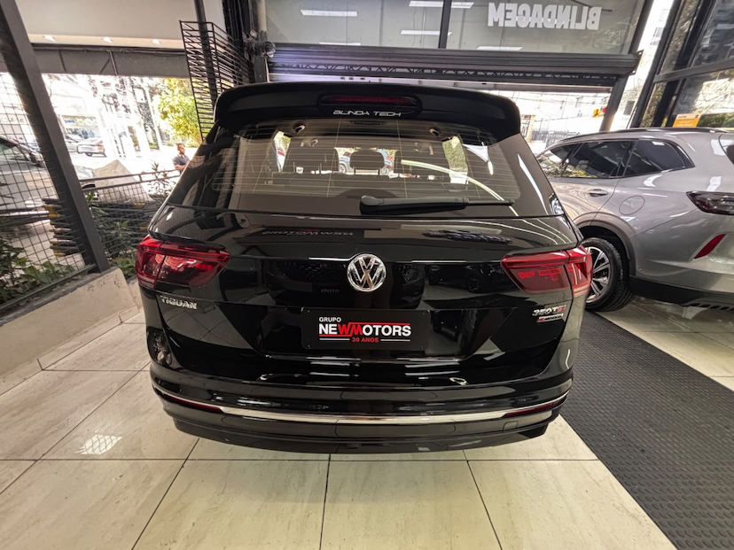Foto do veículo VOLKSWAGEN TIGUAN 2.0 350 TSI GASOLINA ALLSPACE R-LINE 4MOTION DSG 2019 60.432 KM 148.777,00