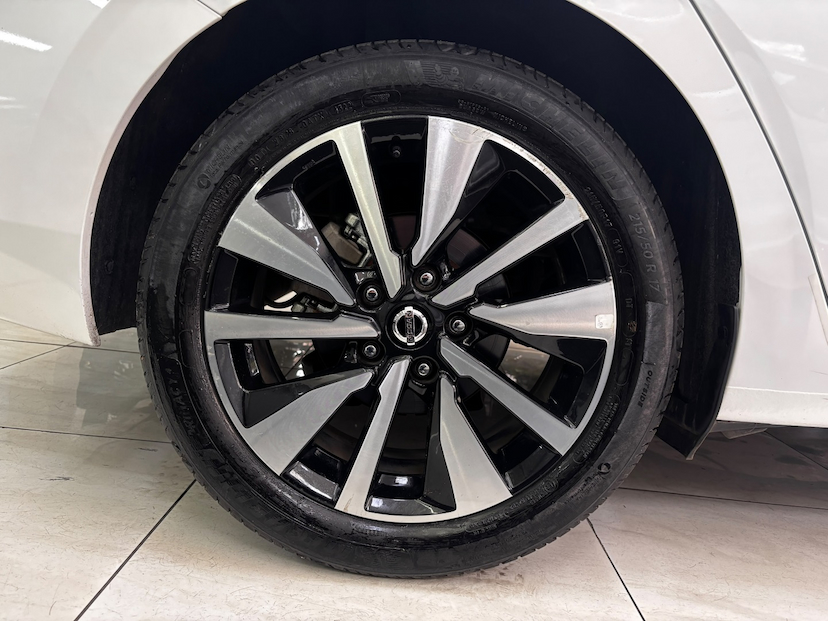 Foto do veículo NISSAN SENTRA 2.0 16V GASOLINA EXCLUSIVE INT. PREMIUM 2023 32.000 KM 136.777,00