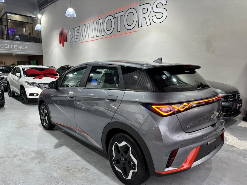 Foto do veículo BYD DOLPHIN 44,9 KW ELÉTRICO GS 2027 0 KM 143.890,00