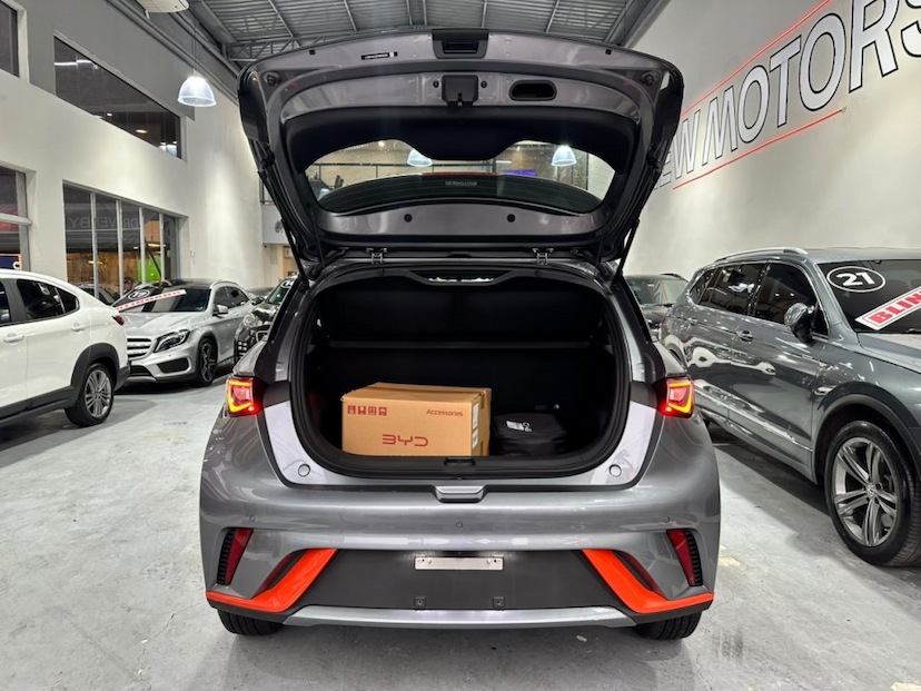 Foto do veículo BYD DOLPHIN 44,9 KW ELÉTRICO GS 2027 0 KM 143.890,00
