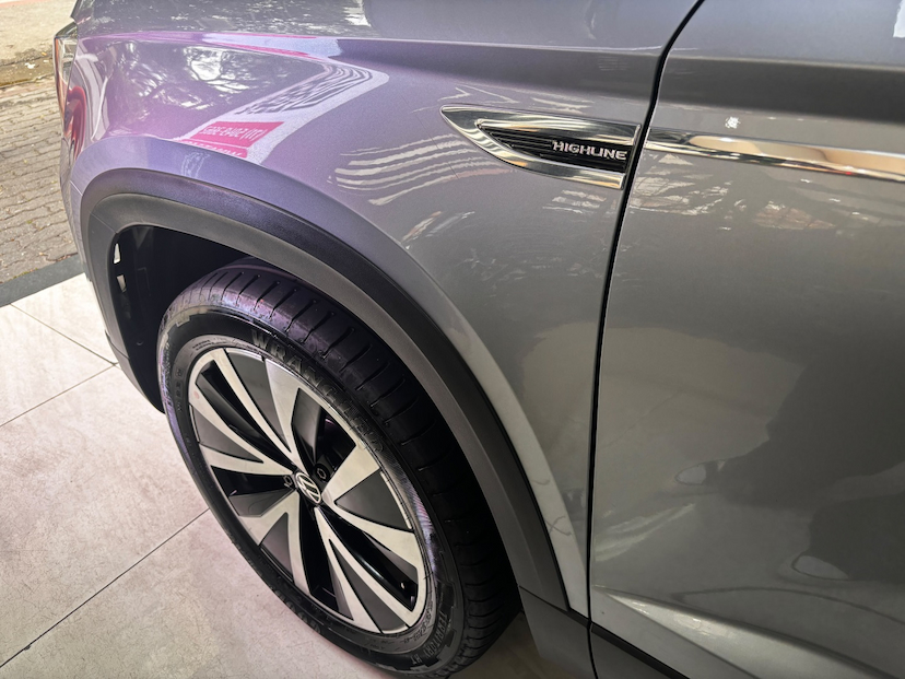 Foto do veículo VOLKSWAGEN TAOS 1.4 250 TSI TOTAL FLEX HIGHLINE AUTOMÁTICO 2022 41.881 KM 137.777,00