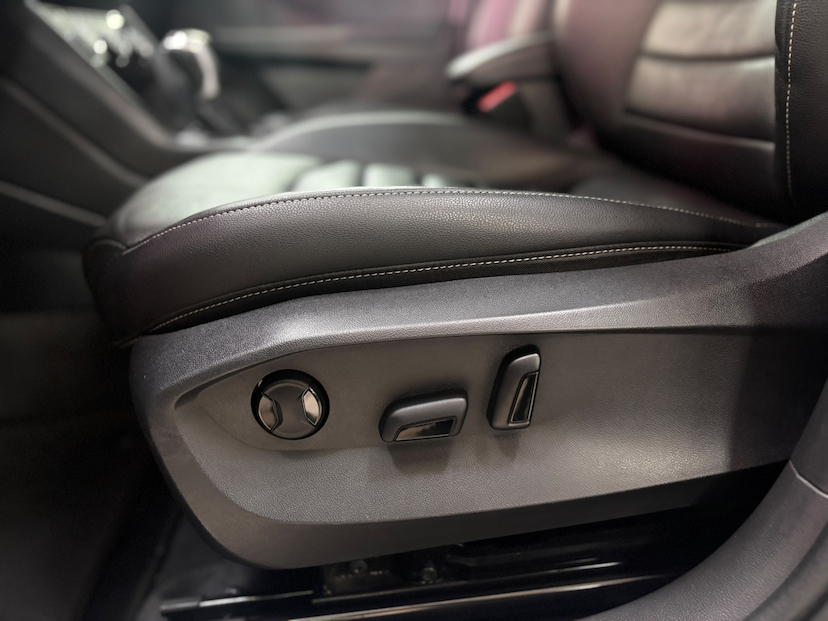 Foto do veículo VOLKSWAGEN TAOS 1.4 250 TSI TOTAL FLEX HIGHLINE AUTOMÁTICO 2022 41.881 KM 137.777,00