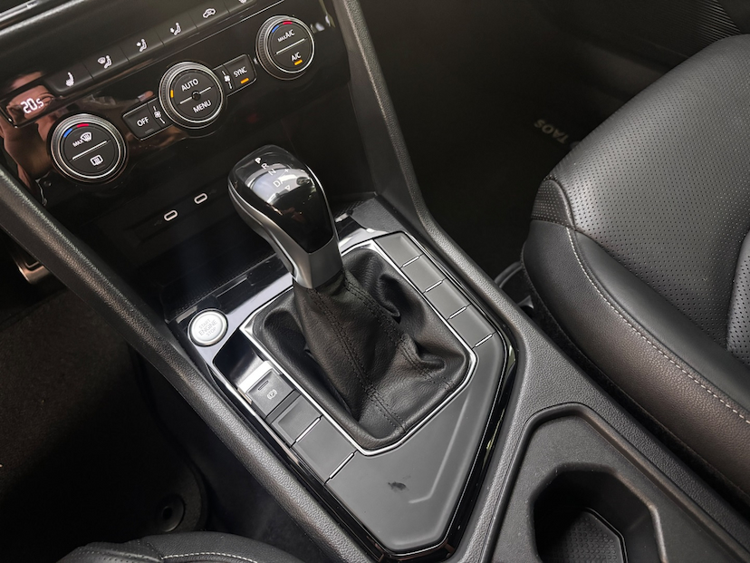Foto do veículo VOLKSWAGEN TAOS 1.4 250 TSI TOTAL FLEX HIGHLINE AUTOMÁTICO 2022 41.881 KM 137.777,00
