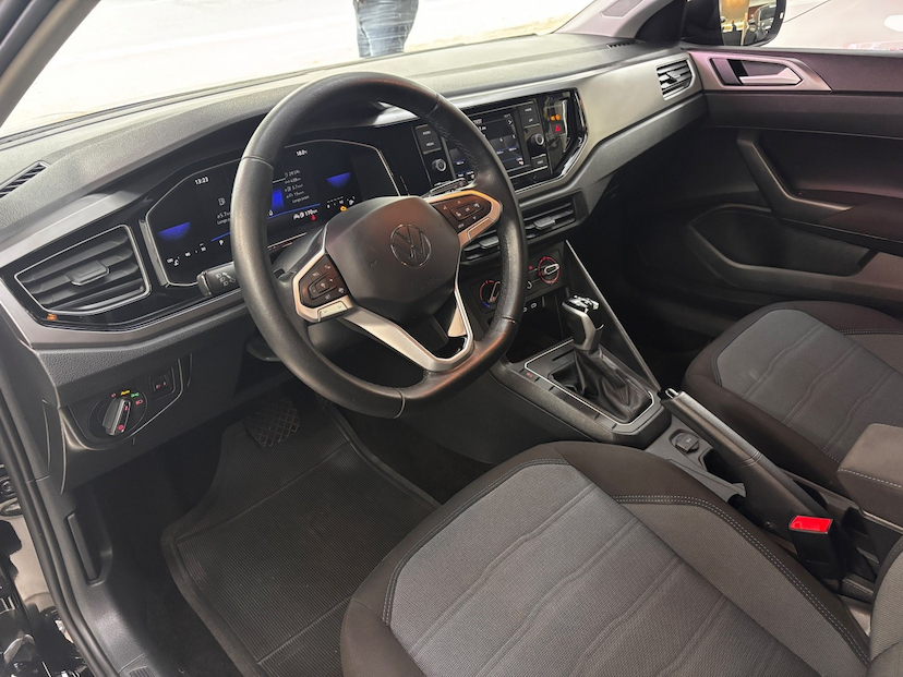 Foto do veículo VOLKSWAGEN NIVUS 1.0 200 TSI TOTAL FLEX COMFORTLINE AUTOMÁTICO 2023 29.835 KM 101.777,00