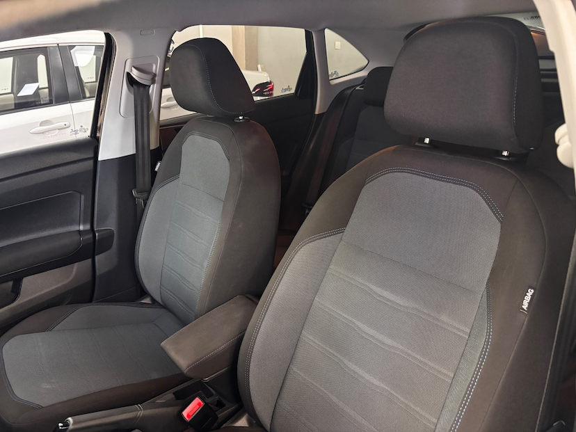 Foto do veículo VOLKSWAGEN NIVUS 1.0 200 TSI TOTAL FLEX COMFORTLINE AUTOMÁTICO 2023 29.835 KM 101.777,00