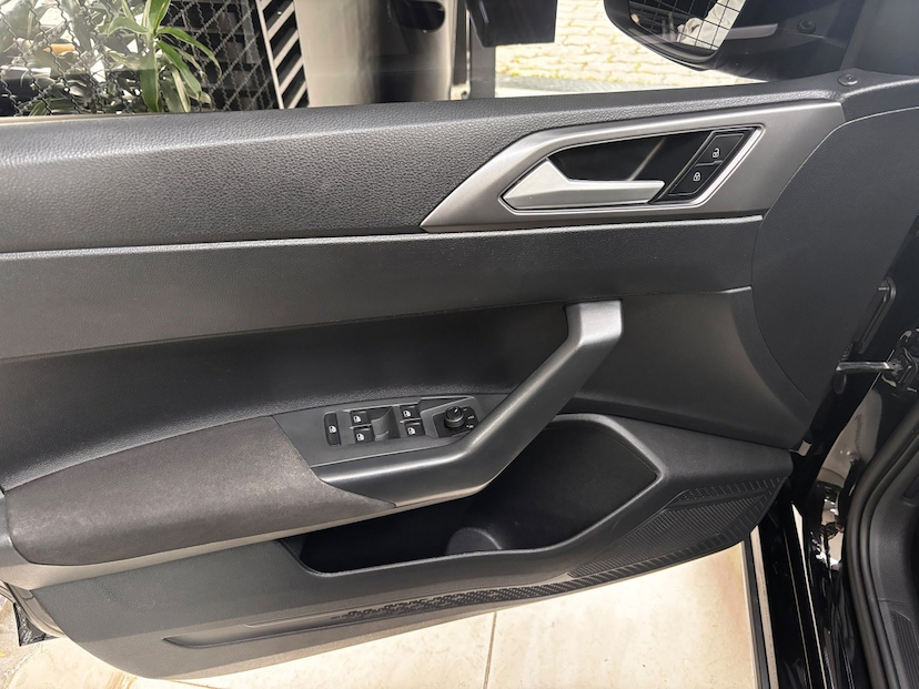 Foto do veículo VOLKSWAGEN NIVUS 1.0 200 TSI TOTAL FLEX COMFORTLINE AUTOMÁTICO 2023 29.835 KM 101.777,00