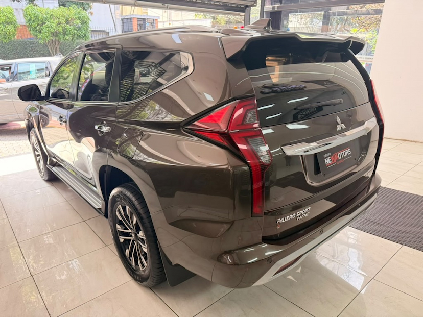 Foto do veículo MITSUBISHI PAJERO SPORT 2.4 16V MIVEC TURBO DIESEL HPE AWD AUTOMÁTICO 2021 75.000 KM 199.777,00