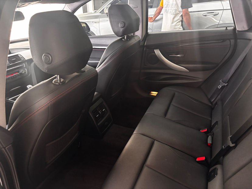 Foto do veículo BMW 320I 2.0 GT SPORT 16V TURBO GASOLINA 4P AUTOMÁTICO 2014 44.810 KM 111.777,00