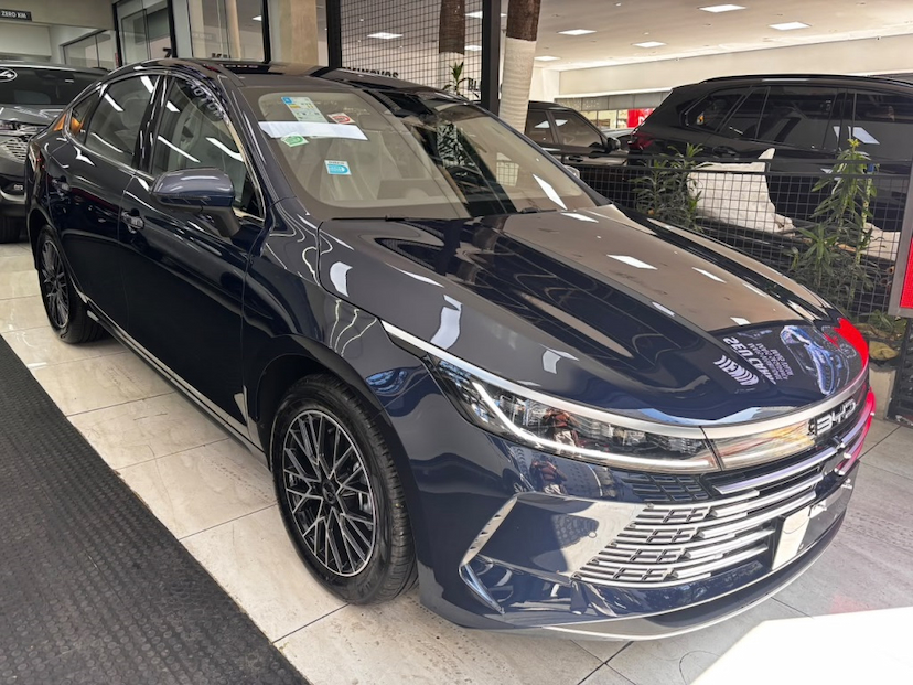 Foto do veículo BYD KING 1.5 DM-I PHEV GS AUTOMÁTICO 2027 0 KM 166.680,00