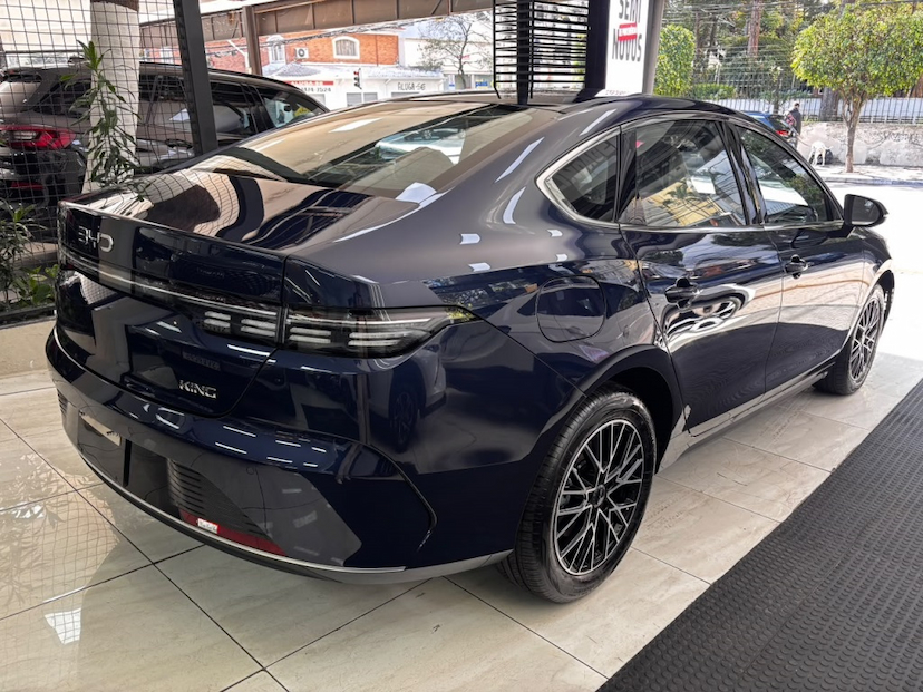 Foto do veículo BYD KING 1.5 DM-I PHEV GS AUTOMÁTICO 2027 0 KM 166.680,00