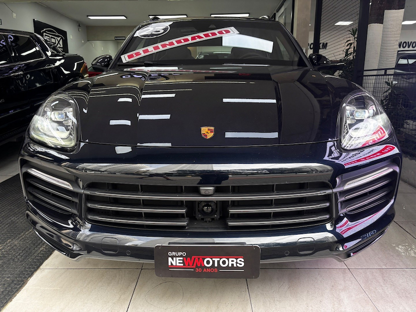 Foto do veículo PORSCHE CAYENNE 3.0 V6 E-HYBRID PLATINUM EDITION AWD TIPTRONIC S 2023 26.673 KM 547.777,00