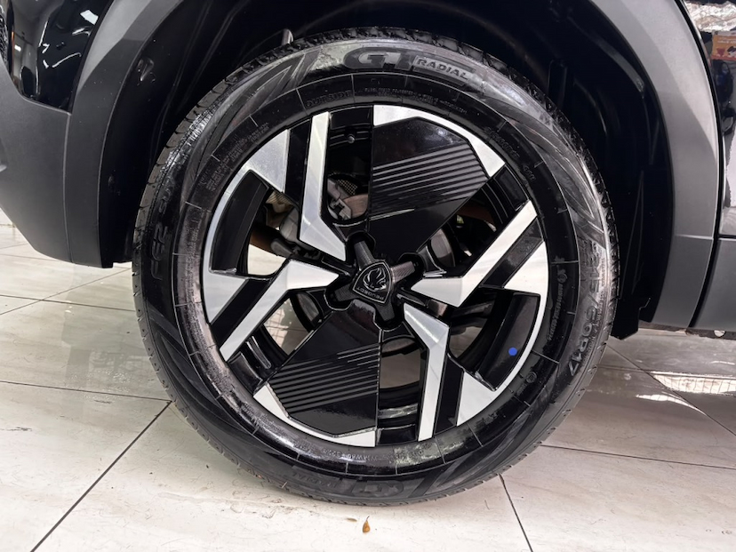 Foto do veículo PEUGEOT 2008 1.0 TURBO 200 FLEX ACTIVE CVT 2025 34.847 KM 112.777,00