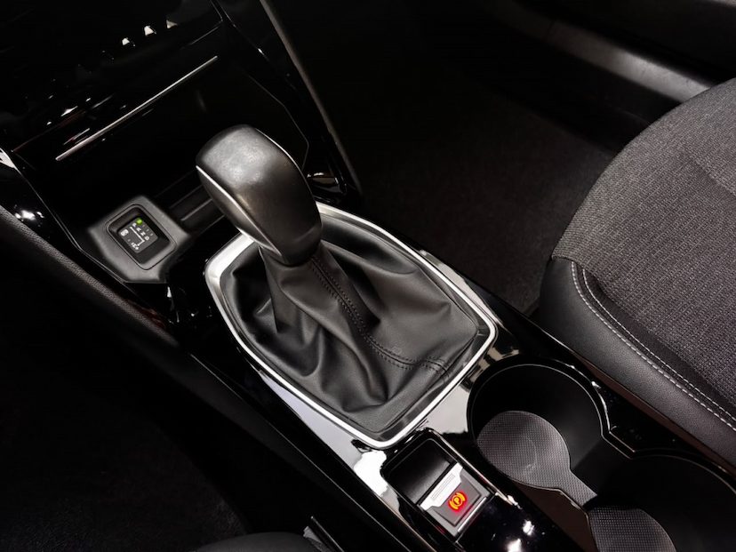 Foto do veículo PEUGEOT 2008 1.0 TURBO 200 FLEX ACTIVE CVT 2025 34.847 KM 112.777,00