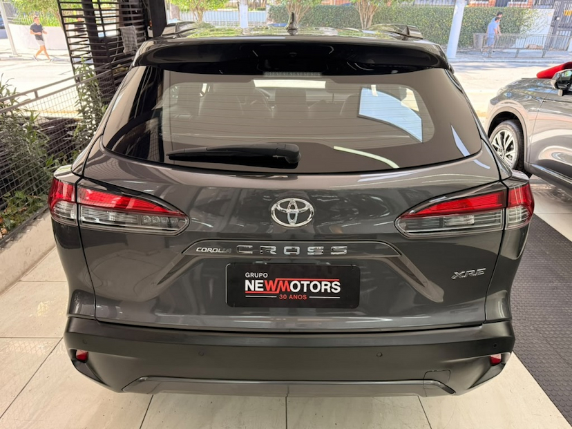 Foto do veículo TOYOTA COROLLA CROSS 2.0 VVT-IE FLEX XRE DIRECT SHIFT 2023 54.203 KM 164.777,00