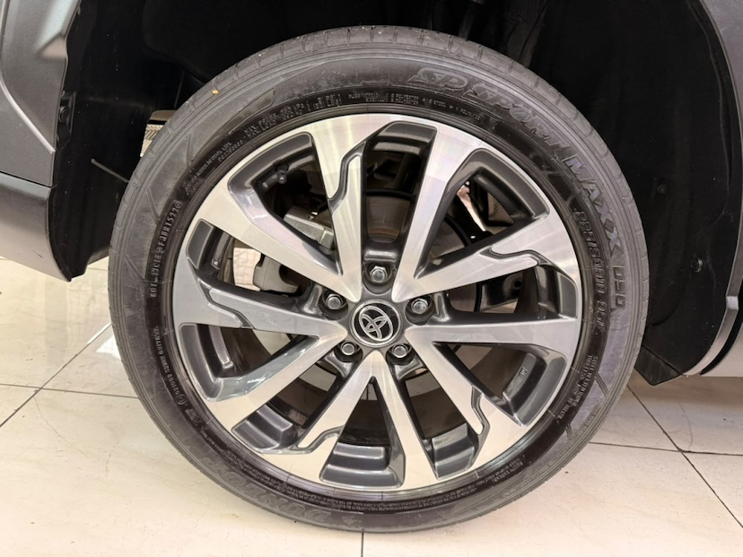 Foto do veículo TOYOTA COROLLA CROSS 2.0 VVT-IE FLEX XRE DIRECT SHIFT 2023 54.203 KM 164.777,00