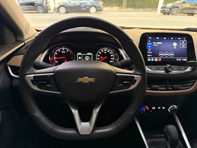 Foto do veículo CHEVROLET ONIX 1.0 TURBO FLEX PLUS PREMIER AUTOMÁTICO 2024 33.260 KM 87.777,00