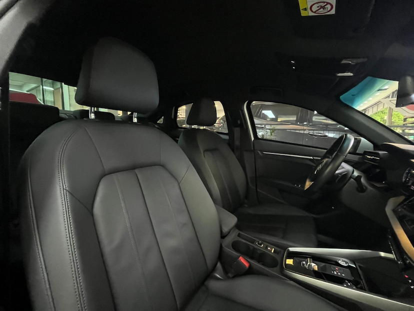 Foto do veículo AUDI A3 1.4 35 TFSI GASOLINA SEDAN S LINE LIMITED TIPTRONIC 2022 39.176 KM 198.777,00