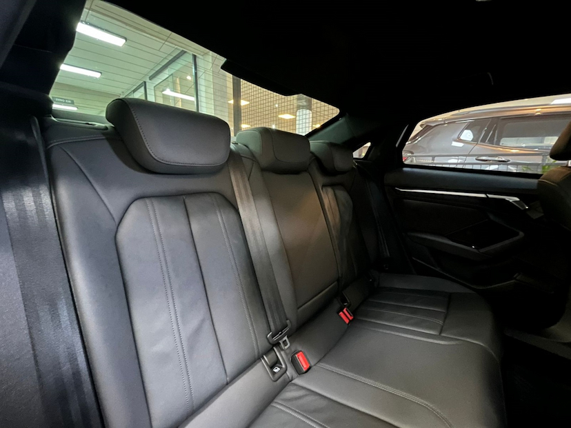 Foto do veículo AUDI A3 1.4 35 TFSI GASOLINA SEDAN S LINE LIMITED TIPTRONIC 2022 39.176 KM 198.777,00