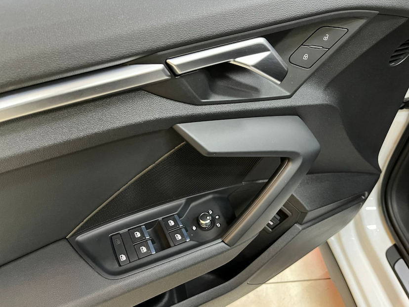 Foto do veículo AUDI A3 1.4 35 TFSI GASOLINA SEDAN S LINE LIMITED TIPTRONIC 2022 39.176 KM 198.777,00