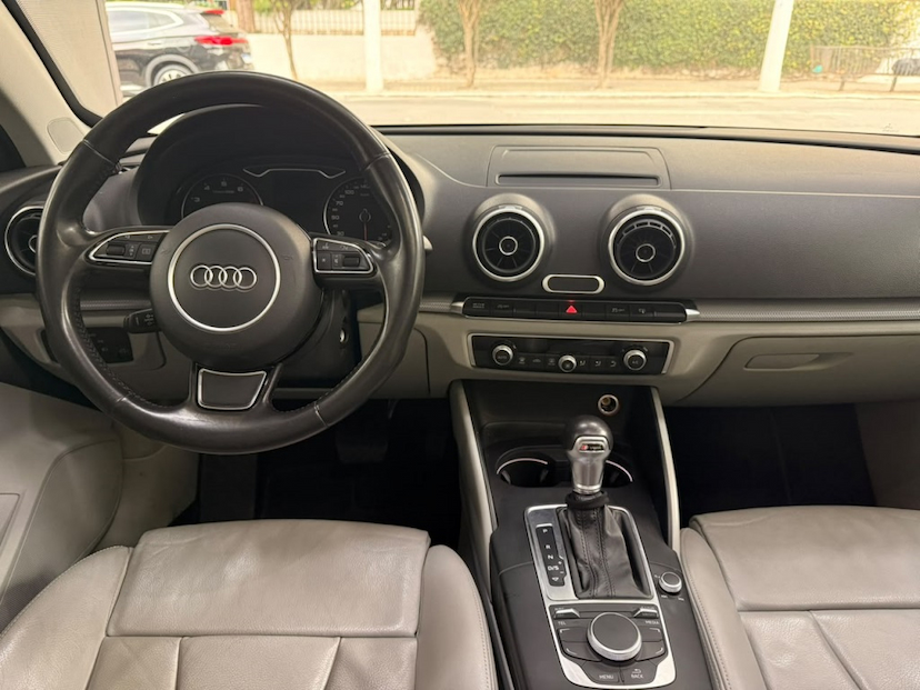 Foto do veículo AUDI A3 2.0 TFSI SEDAN AMBITION 16V GASOLINA 4P S-TRONIC 2016 97.923 KM 97.777,00
