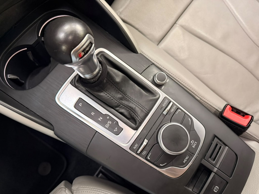 Foto do veículo AUDI A3 2.0 TFSI SEDAN AMBITION 16V GASOLINA 4P S-TRONIC 2016 97.923 KM 97.777,00