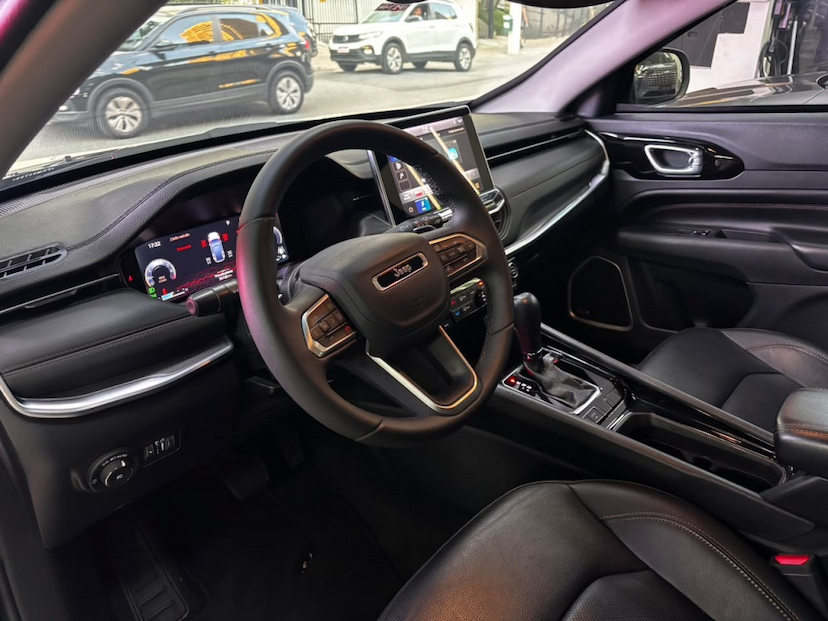 Foto do veículo JEEP COMPASS 1.3 T270 TURBO FLEX LIMITED AT6 2023 39.727 KM 182.777,00