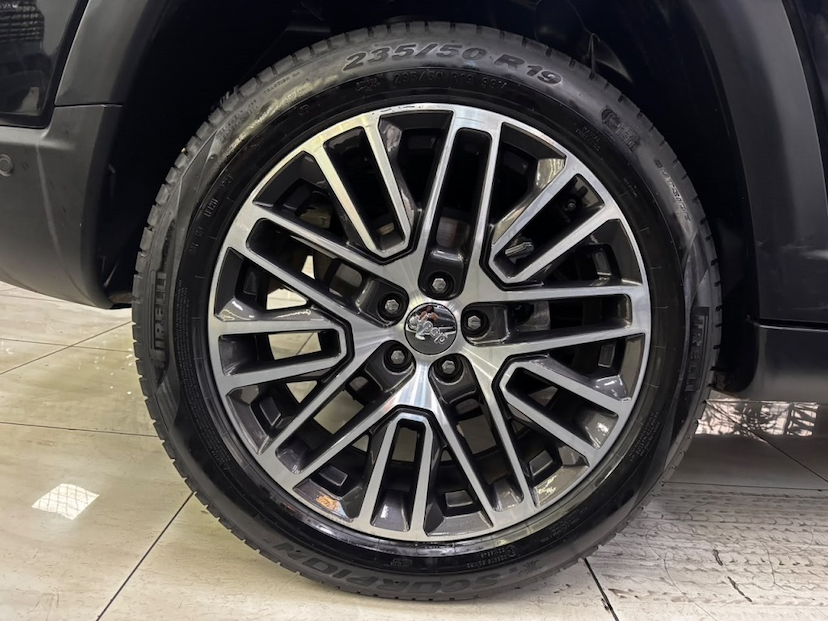 Foto do veículo JEEP COMPASS 1.3 T270 TURBO FLEX LIMITED AT6 2023 39.727 KM 182.777,00