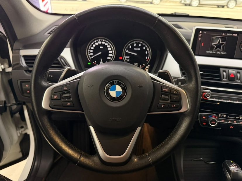 Foto do veículo BMW X1 2.0 16V TURBO ACTIVEFLEX SDRIVE20I 4P AUTOMÁTICO 2020 64.890 KM 147.777,00