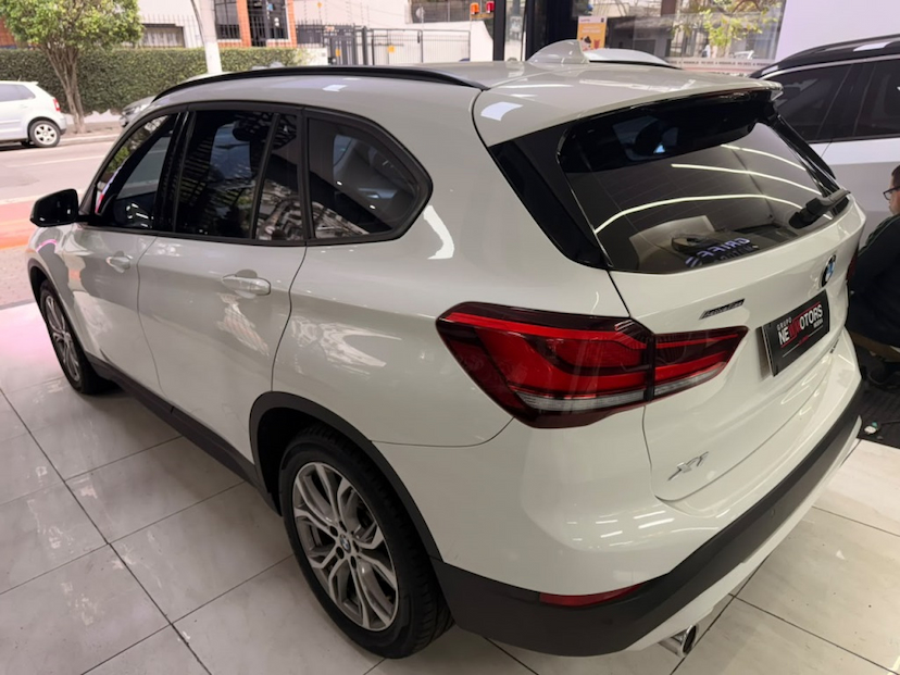 Foto do veículo BMW X1 2.0 16V TURBO ACTIVEFLEX SDRIVE20I 4P AUTOMÁTICO 2020 64.890 KM 147.777,00