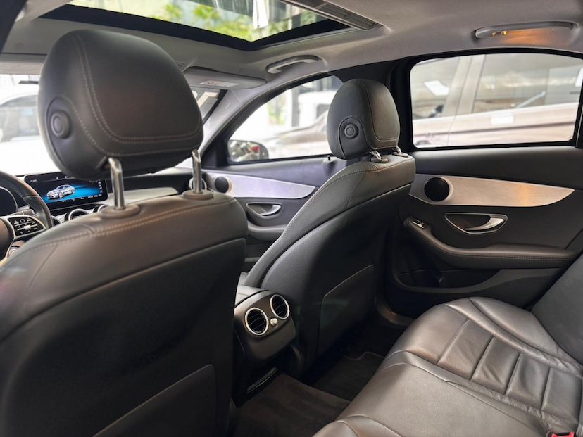 Foto do veículo MERCEDES-BENZ C 200 1.5 EQ BOOST HÍBRIDO 9G-TRONIC 2019 45.638 KM 198.777,00