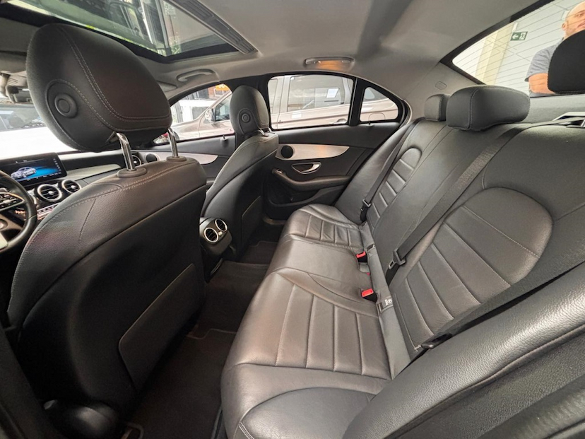 Foto do veículo MERCEDES-BENZ C 200 1.5 EQ BOOST HÍBRIDO 9G-TRONIC 2019 45.638 KM 198.777,00