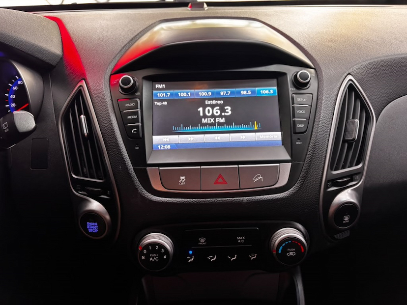 Foto do veículo HYUNDAI IX35 2.0 MPFI GL 16V FLEX 4P AUTOMÁTICO 2018 73.507 KM 91.777,00