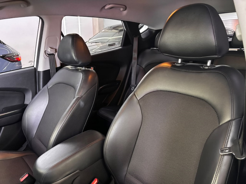 Foto do veículo HYUNDAI IX35 2.0 MPFI GL 16V FLEX 4P AUTOMÁTICO 2018 73.507 KM 91.777,00