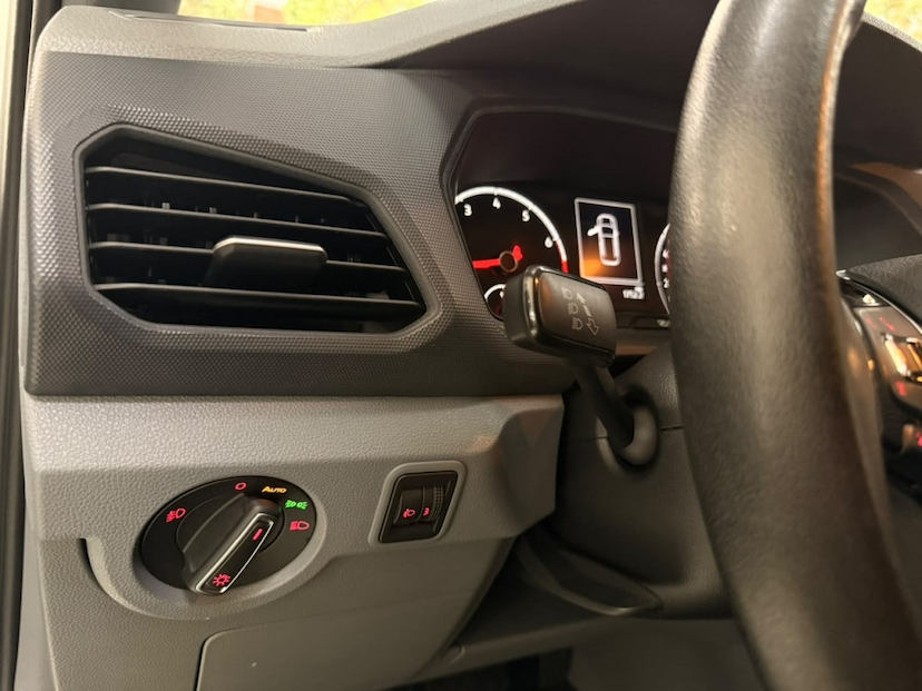 Foto do veículo VOLKSWAGEN T-CROSS 1.0 200 TSI TOTAL FLEX AUTOMÁTICO 2021 53.225 KM 92.777,00