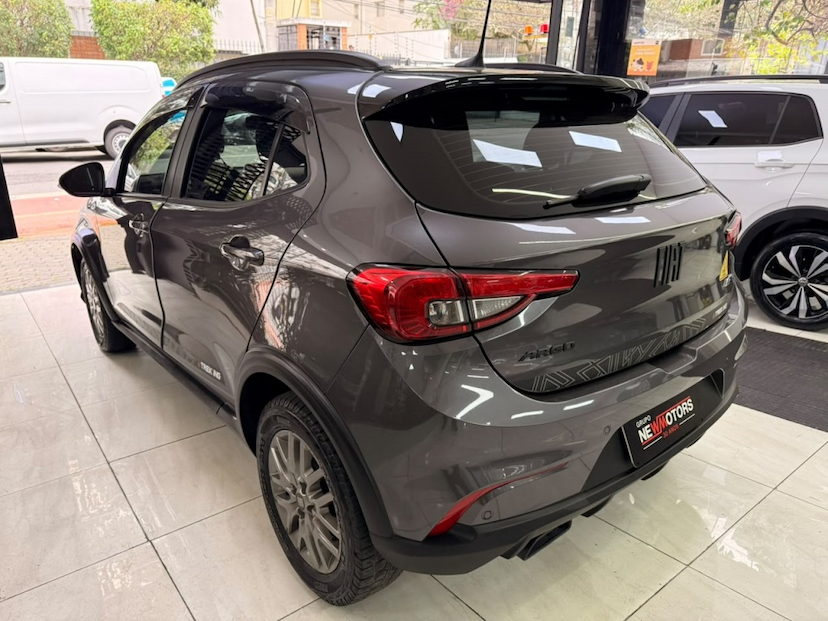 Foto do veículo FIAT ARGO 1.8 E.TORQ FLEX TREKKING AT6 2021 58.244 KM 79.777,00