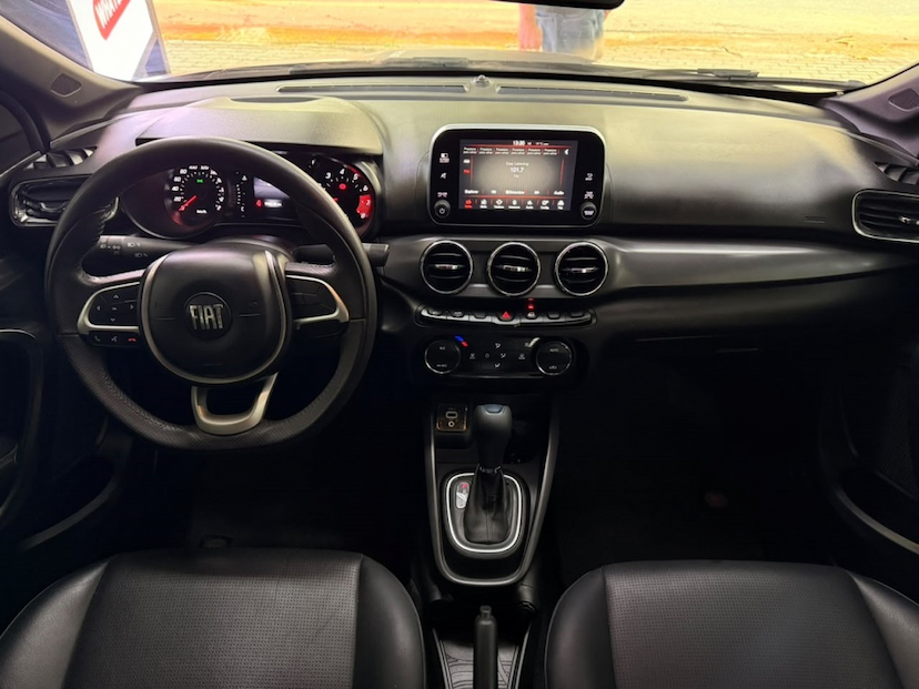 Foto do veículo FIAT ARGO 1.8 E.TORQ FLEX TREKKING AT6 2021 58.244 KM 79.777,00