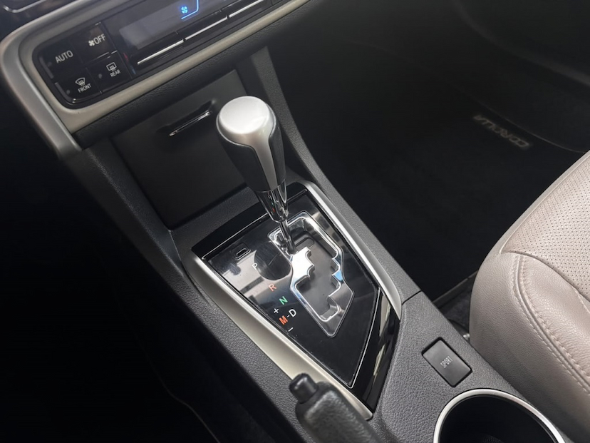 Foto do veículo TOYOTA COROLLA 2.0 XEI 16V FLEX 4P AUTOMÁTICO 2018 60.800 KM 100.777,00