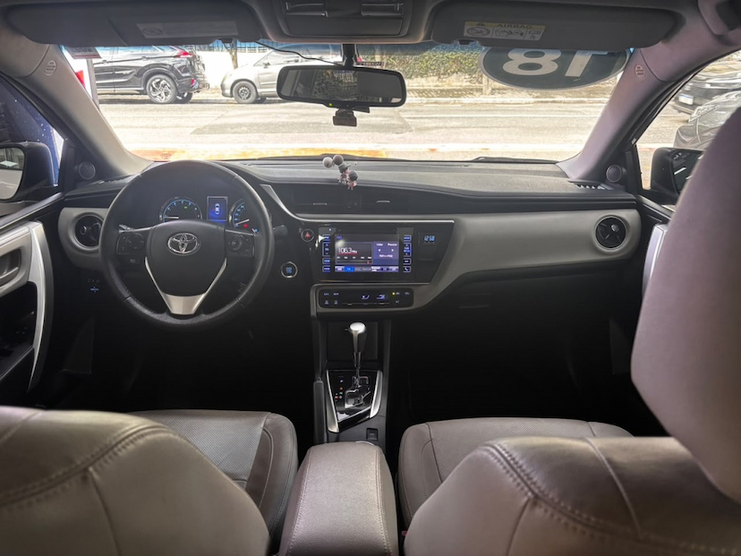 Foto do veículo TOYOTA COROLLA 2.0 XEI 16V FLEX 4P AUTOMÁTICO 2018 60.800 KM 100.777,00