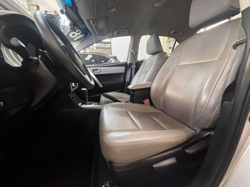 Foto do veículo TOYOTA COROLLA 2.0 XEI 16V FLEX 4P AUTOMÁTICO 2018 60.800 KM 100.777,00