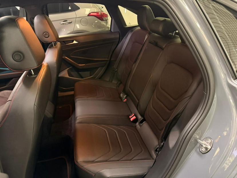Foto do veículo VOLKSWAGEN JETTA 2.0 350 TSI GASOLINA GLI DSG 2024 5.045 KM 214.777,00