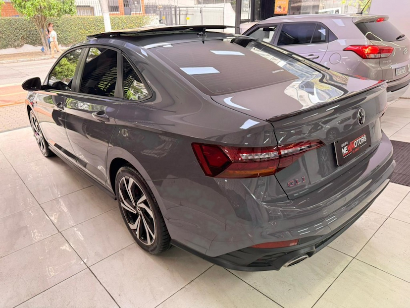 Foto do veículo VOLKSWAGEN JETTA 2.0 350 TSI GASOLINA GLI DSG 2024 5.045 KM 214.777,00