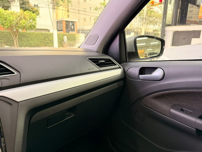 Foto do veículo VOLKSWAGEN SAVEIRO 1.6 MSI TRENDLINE CS 16V FLEX 2P MANUAL 2025 9.430 KM 94.777,00