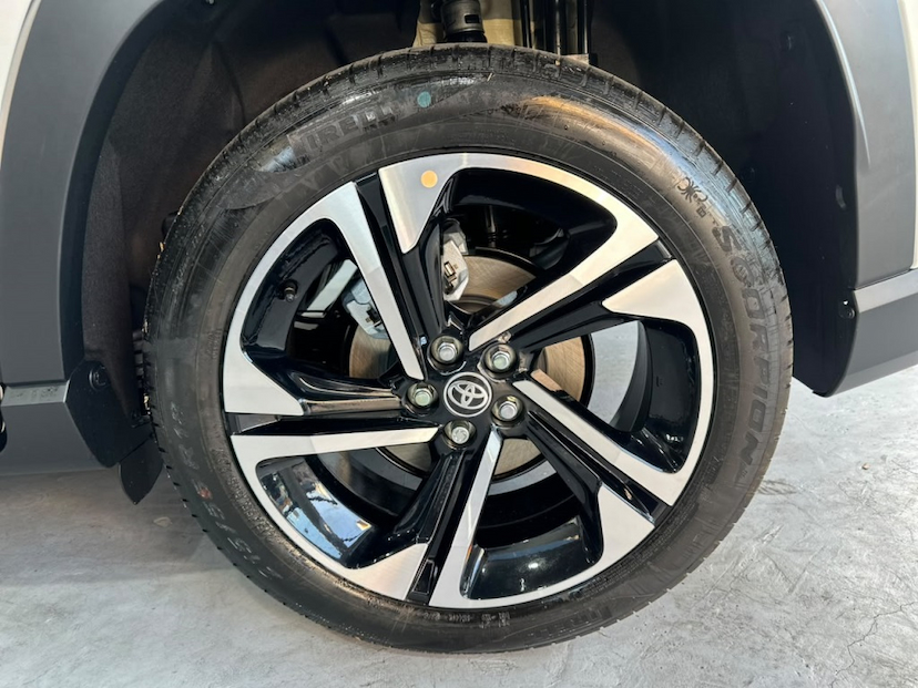 Foto do veículo TOYOTA YARIS CROSS 1.5 VVT-I HYBRID FLEX XRX CVT 2026 0 KM 177.890,00