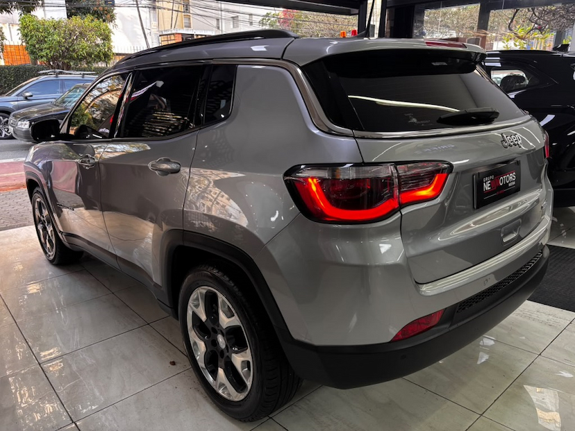 Foto do veículo JEEP COMPASS 2.0 16V FLEX LONGITUDE AUTOMÁTICO 2019 76.791 KM 117.777,00