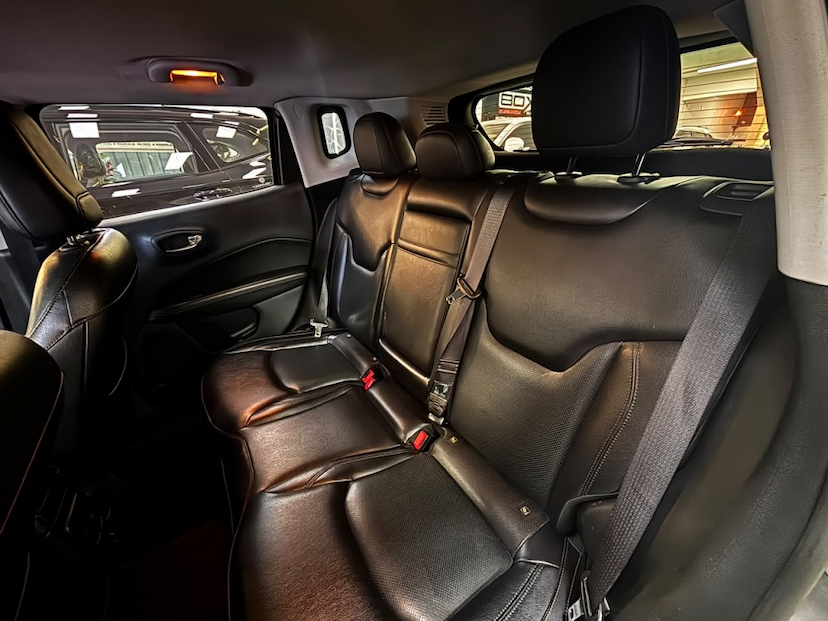 Foto do veículo JEEP COMPASS 2.0 16V FLEX LONGITUDE AUTOMÁTICO 2019 76.791 KM 117.777,00
