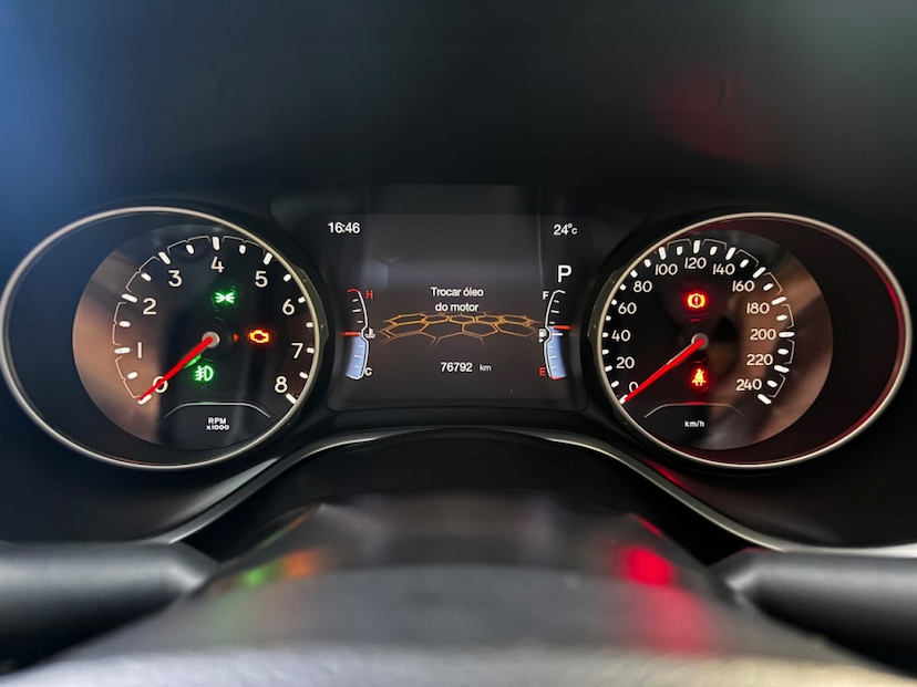 Foto do veículo JEEP COMPASS 2.0 16V FLEX LONGITUDE AUTOMÁTICO 2019 76.791 KM 117.777,00