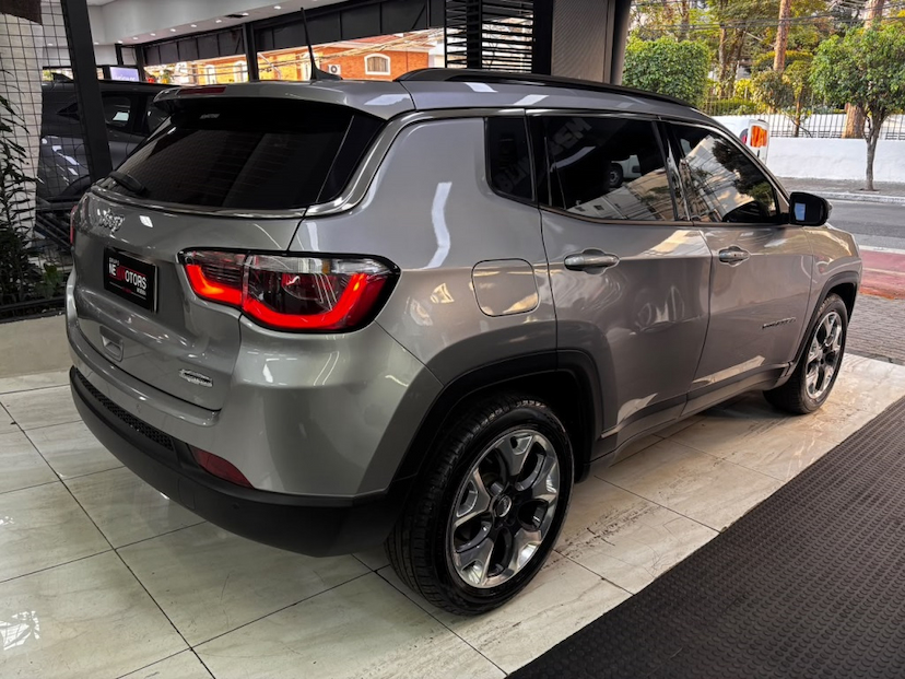 Foto do veículo JEEP COMPASS 2.0 16V FLEX LONGITUDE AUTOMÁTICO 2019 76.791 KM 117.777,00